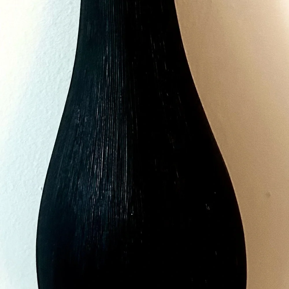 Umbra - Tall Ceramic Vase Black - Black Sheaf Vase - Teardrop Corn Husk texture